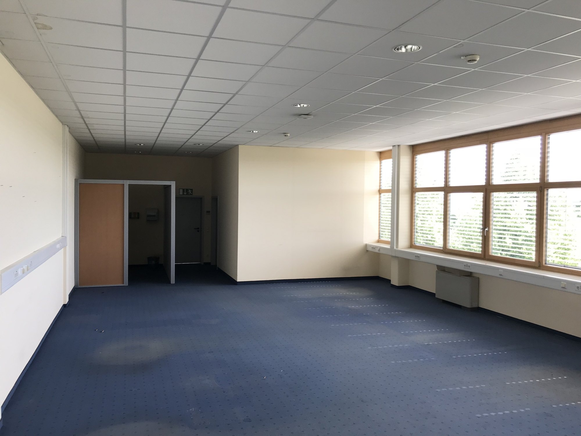 office-vacated-04