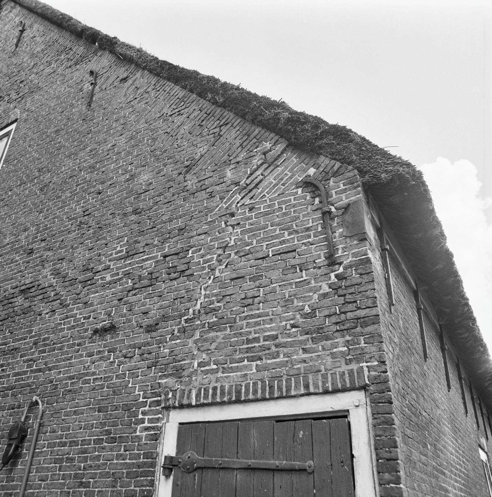 structural-cracks-06